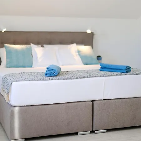 Villa Papa's Court Iii With Pool *